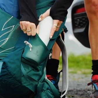Kaj iskati pri potovalnih skodelicah za izlete in kampiranje